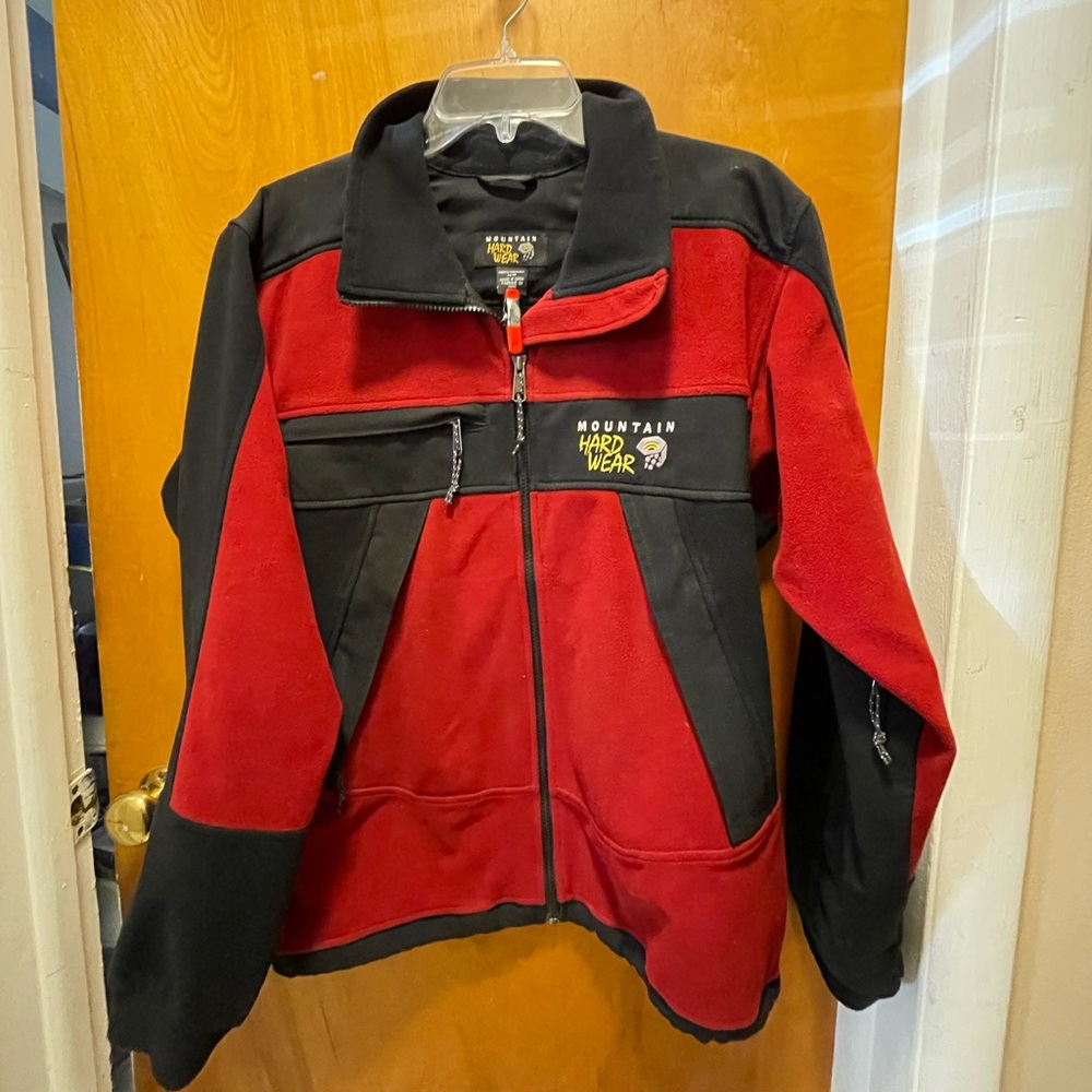 Men’s Mountain Hardware wind stopper jacket